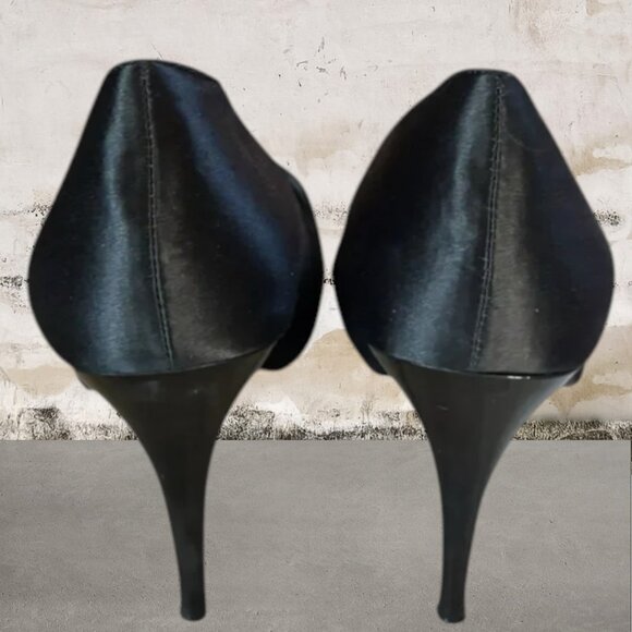 White House Black Market Women's Elegant Black Peep-Toe Heels Size 8 - Picture 3 of 7